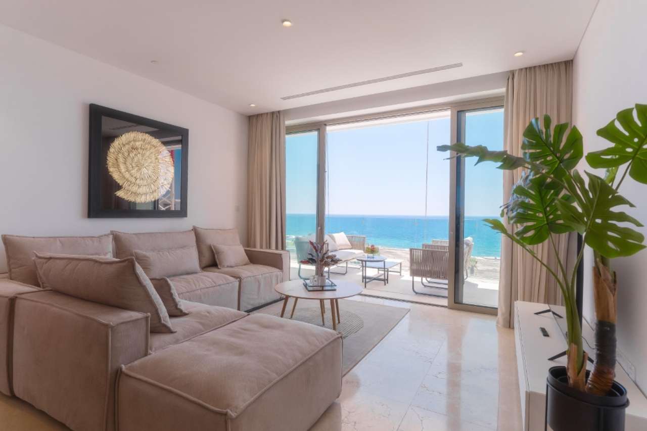 Harbourline Residences sea-view living room